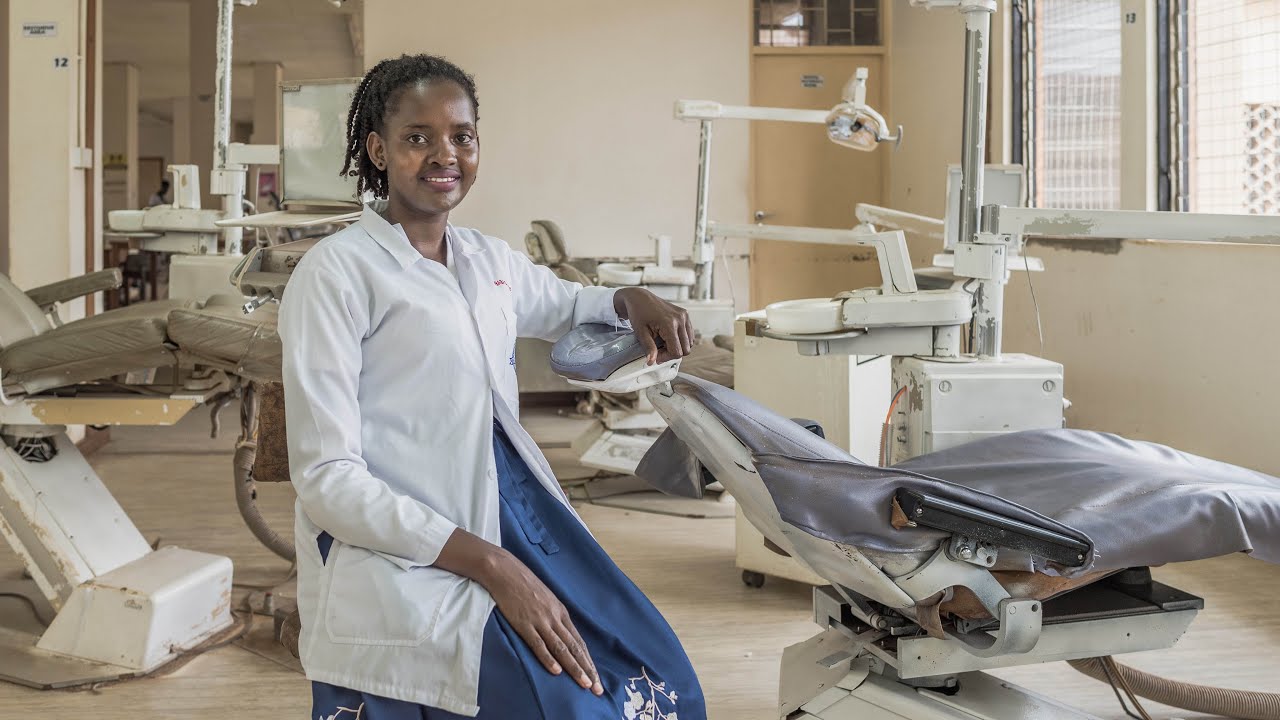 Ontmoet Justine en luister naar haar inspirerende verhaal in de bibliotheek – Liliane Fonds