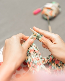 Wie wil er leren breien of haken?